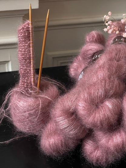 Écheveaux laine mohair soie Doucette Love Is 50g 420m rose fané pétale séché Wooliette