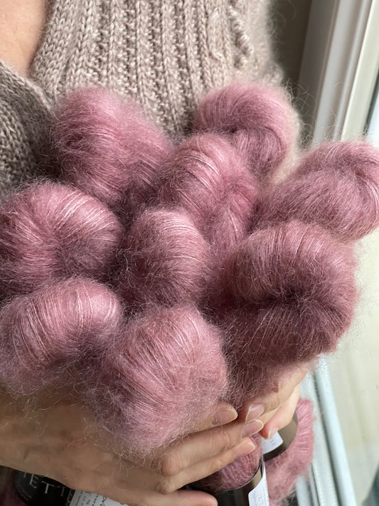 Laine Doucette kid mohair et soie Love Is rose fané teinte main Wooliette