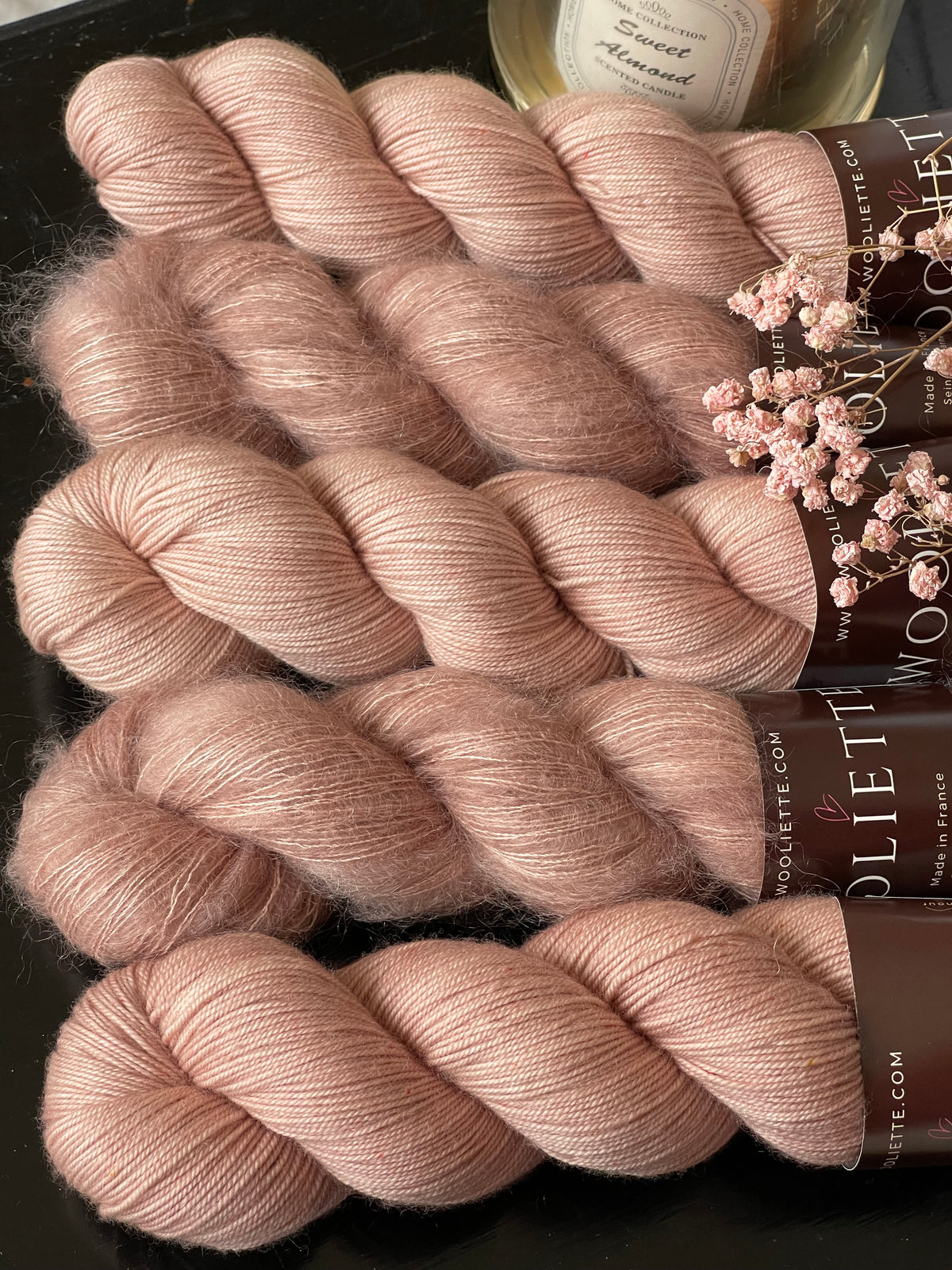 Détail texture Doucette kid mohair soie halo vaporeux coloris rose nude Cosmic Love Wooliette