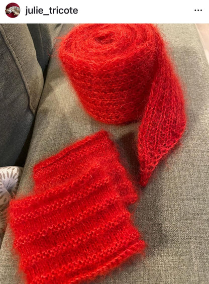 Détail texture Doucette kid mohair soie halo vaporeux coloris rouge Brittany Wooliette