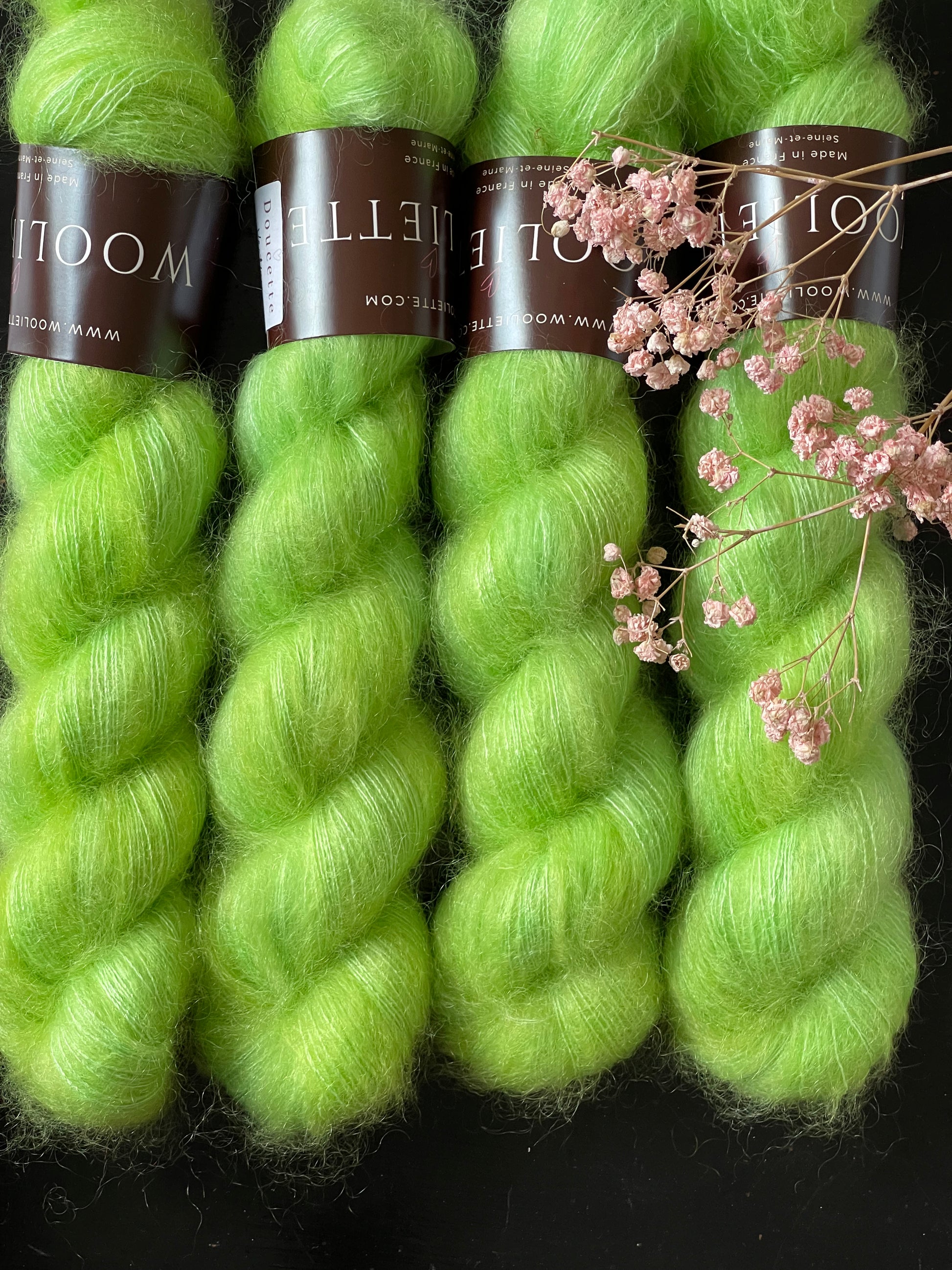 Écheveaux laine mohair soie Doucette Vertigo 50g 420m vert pomme clair acidulé Wooliette