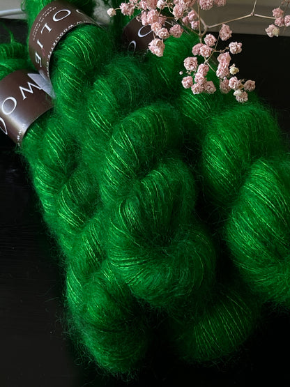 Écheveaux laine mohair soie Doucette Verde 50g 420m vert vif éclatant Wooliette