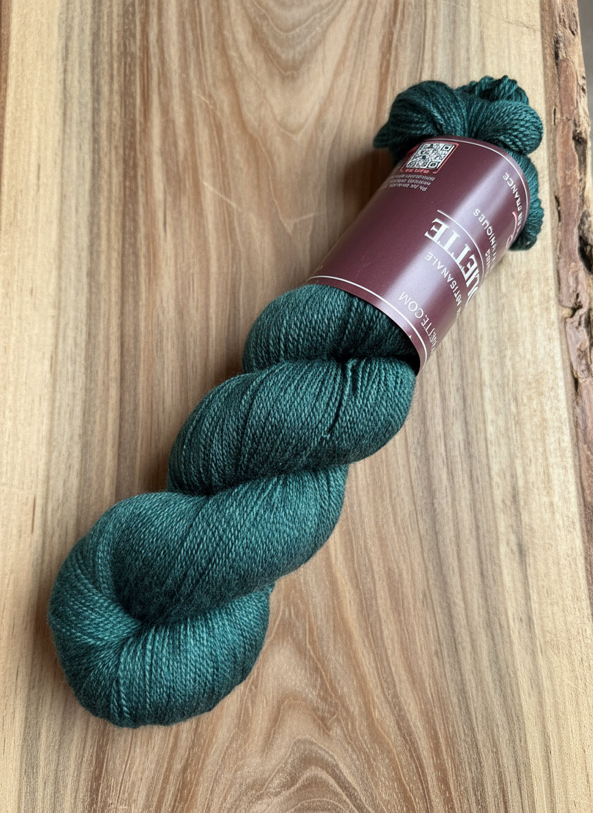 Laine Yakiss lace retordue mérinos yak et soie Brocéliande bleu canard teinte main Wooliette