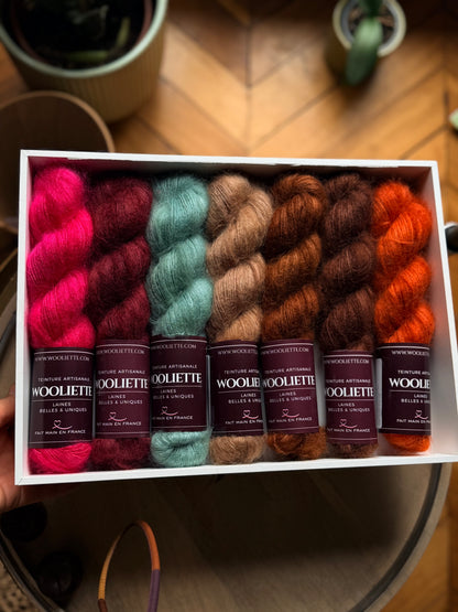 Détail du halo de kid mohair orange flamboyant teint à la main en France